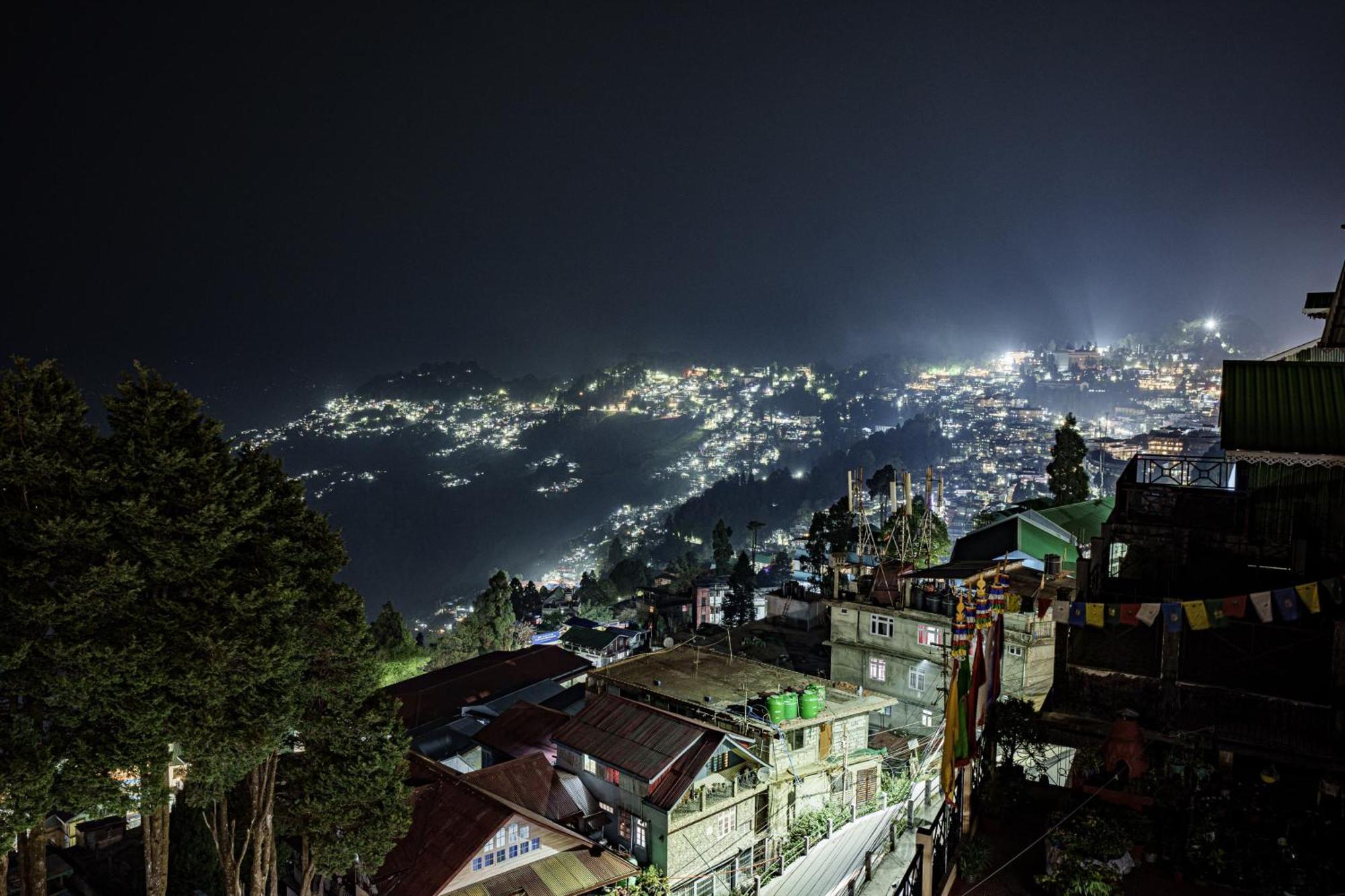 Hotel King Near Drc Parking Darjeeling  Exterior photo